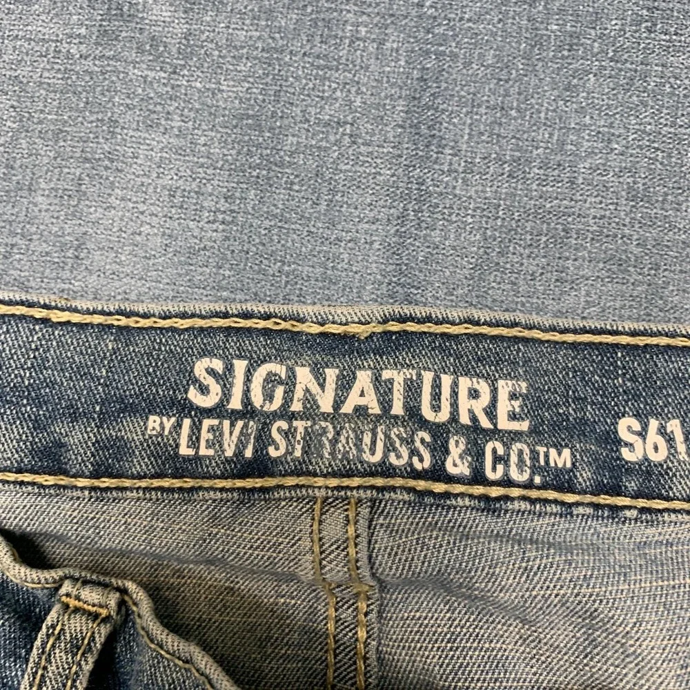 Signature Levi Strauss S61 Relaxed Jeans Mens 30x32 Blue Denim Straight Leg